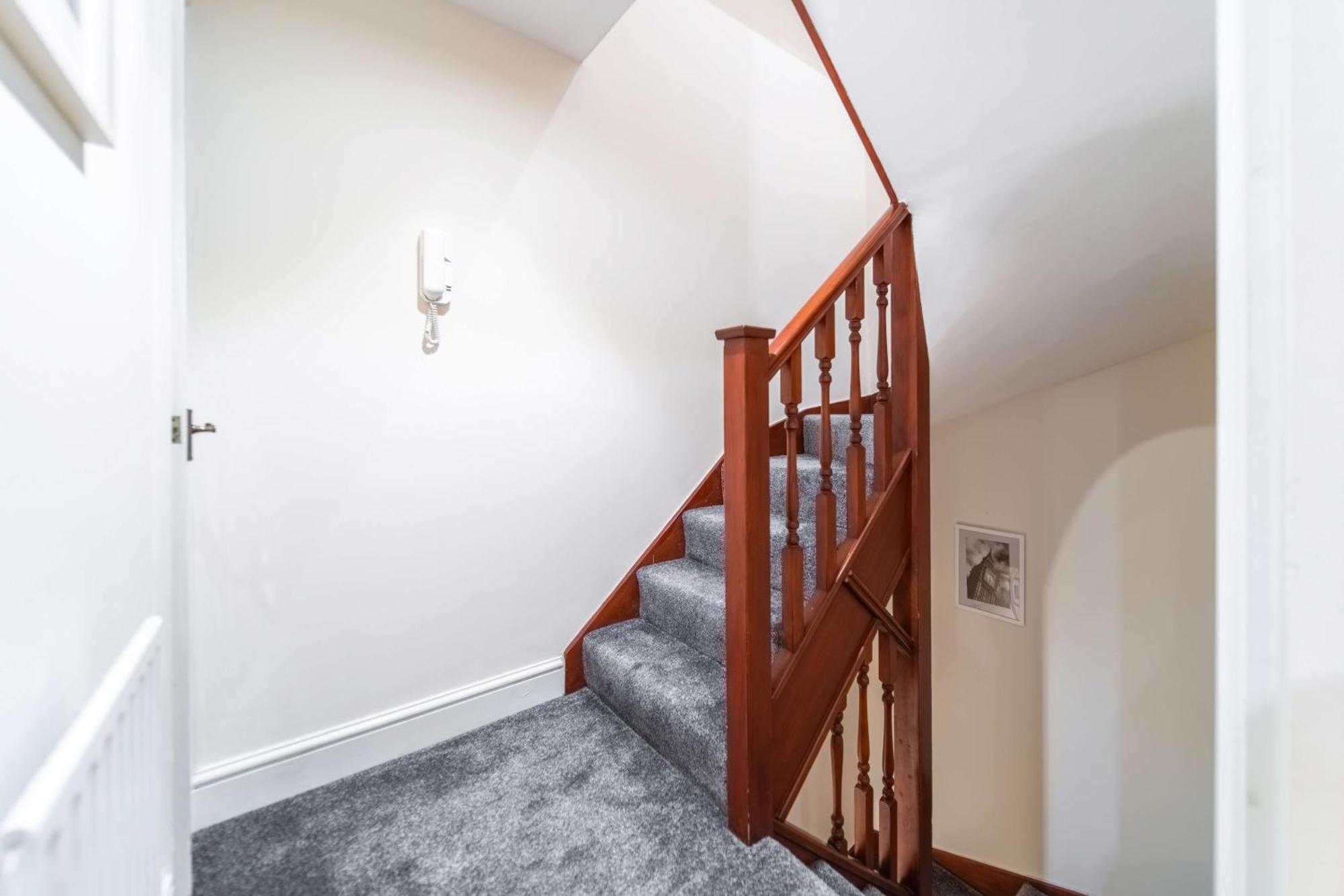Holiday home Chic 3-bed Mews Townhouse St John's Wood With Free Wifi *
