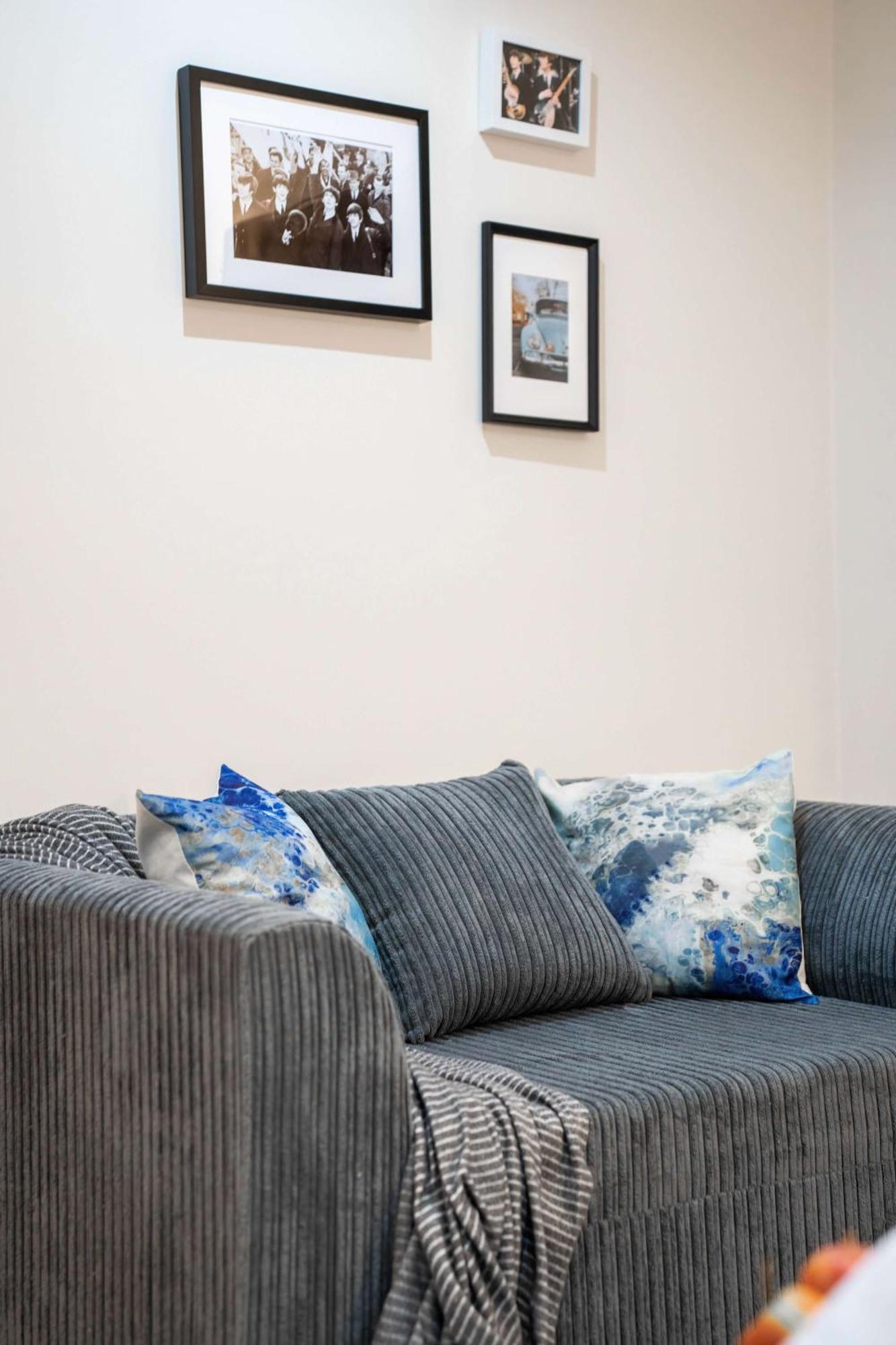 Chic 3-bed Mews Townhouse St John's Wood With Free Wifi Holiday home *